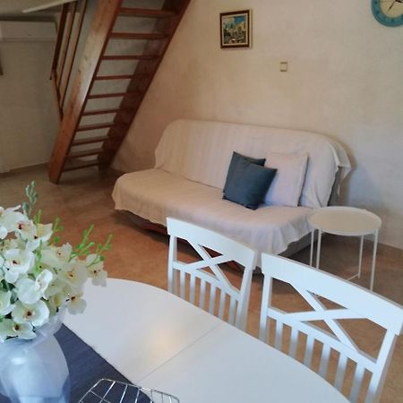 Apartment Surdic Valun Eksteriør bilde