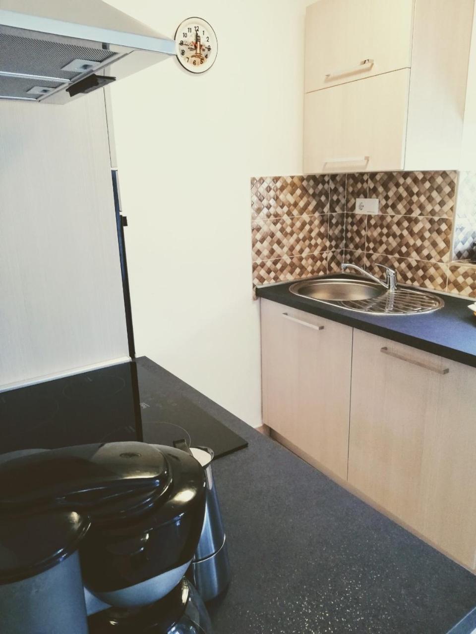 Apartment Surdic Valun Eksteriør bilde