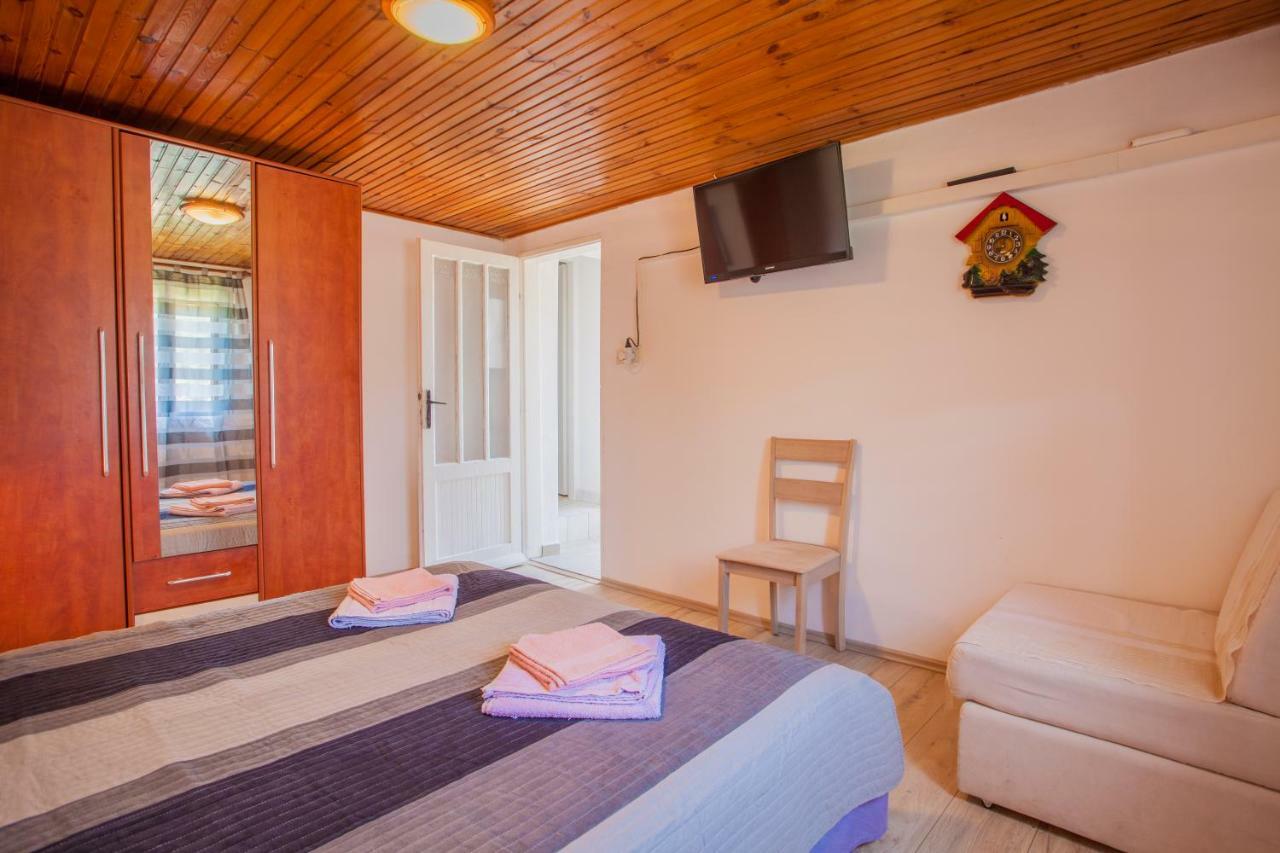 Apartment Surdic Valun Eksteriør bilde