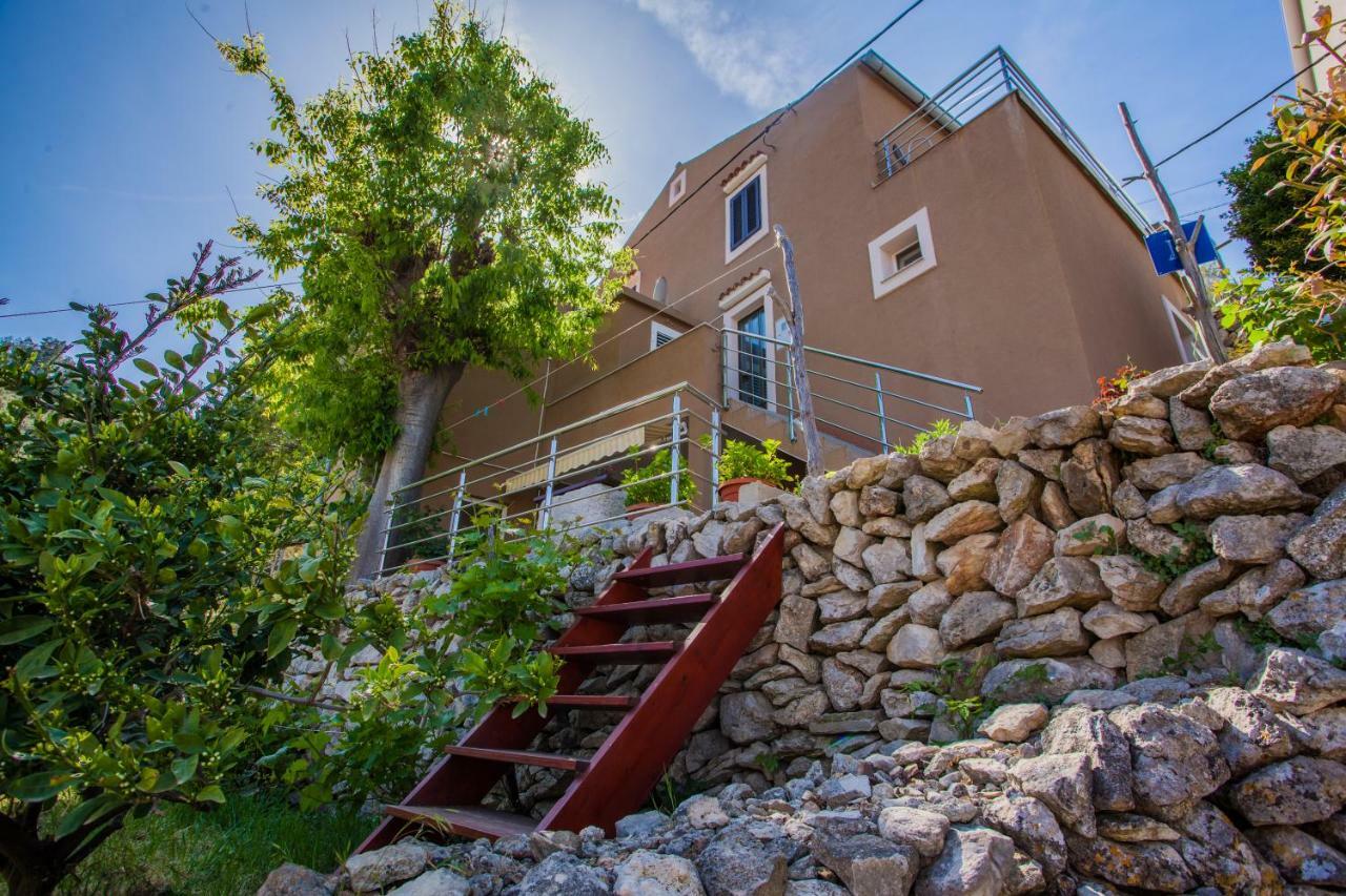 Apartment Surdic Valun Eksteriør bilde