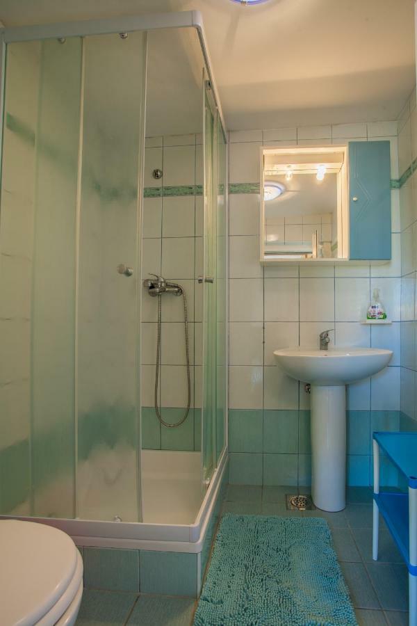 Apartment Surdic Valun Eksteriør bilde